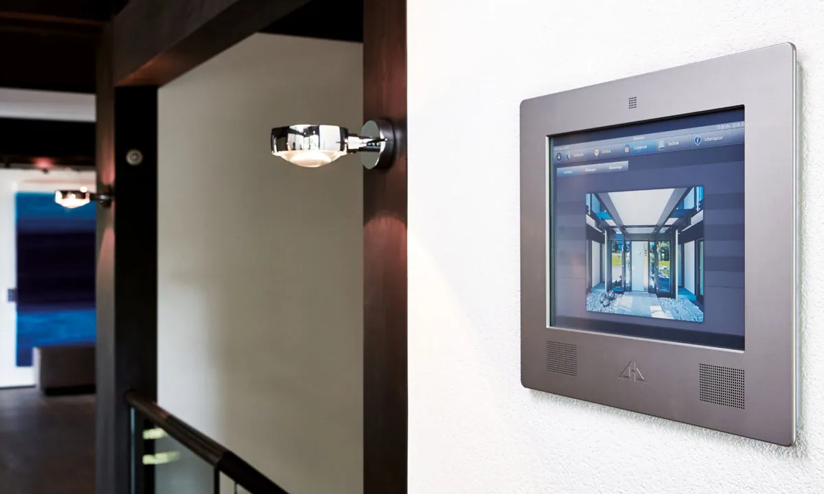 Qualität - Türsprechstation mit Smart-Home Panel &middot; Heinrich Diehm Elektroanlagen
